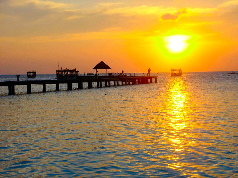 شعر جميل عن اشراقه الصباح - الصباح يتطلب هذه العبارات                                                          Maldives Sunset 3