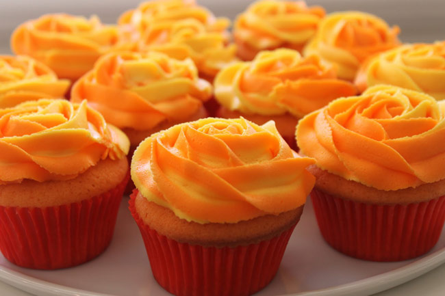 طريقة الحلويات السريعة والسهله - كب كيك يجنن تحفة ولذيذ جدا Orange Cupcake