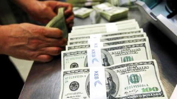 ميزانيات الدول العربية والدول المتقدمه - كيف تربح الدول الكبرى كثيرا Dolar 555