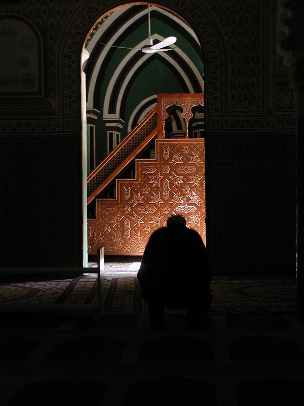 فضل الدعاء بين الاذان والاقامة - فائدة عظيمة ستغير حياتك ان اتبعتها Senegal Muslim Praying Mosque By Ademmm