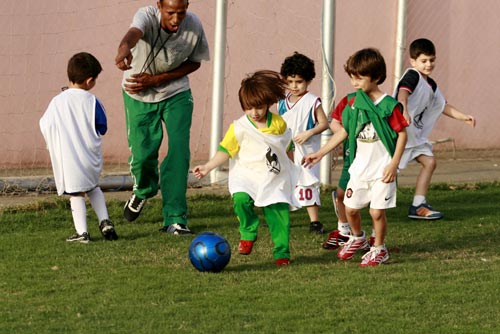 ما هي انواع لعبة كره القدم - العاب الساحرة المستديرة تتراس المفضلات للجماهير بانواعها 20160625 2220