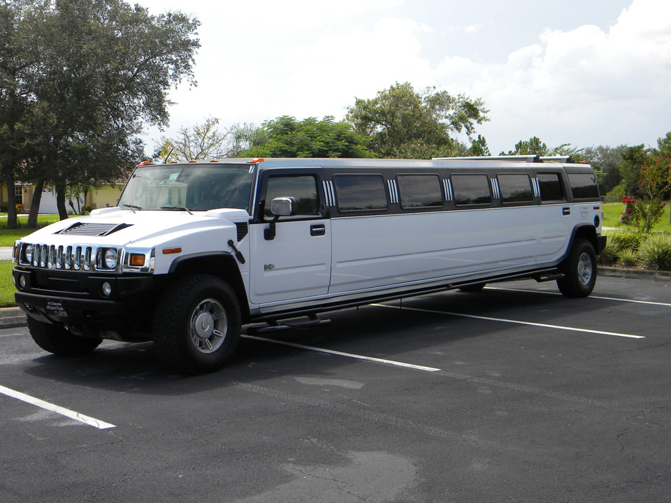 صور اكبر سيارة ليموزين في العالم - لمحبي الاختلاف اكبر عربية ليموزين فخمة Wedding Limousine