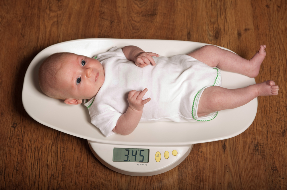 وزن الرضيع في الشهر الثالث طفلي الطبيعي , معلومات هتفيدك في عنايتك