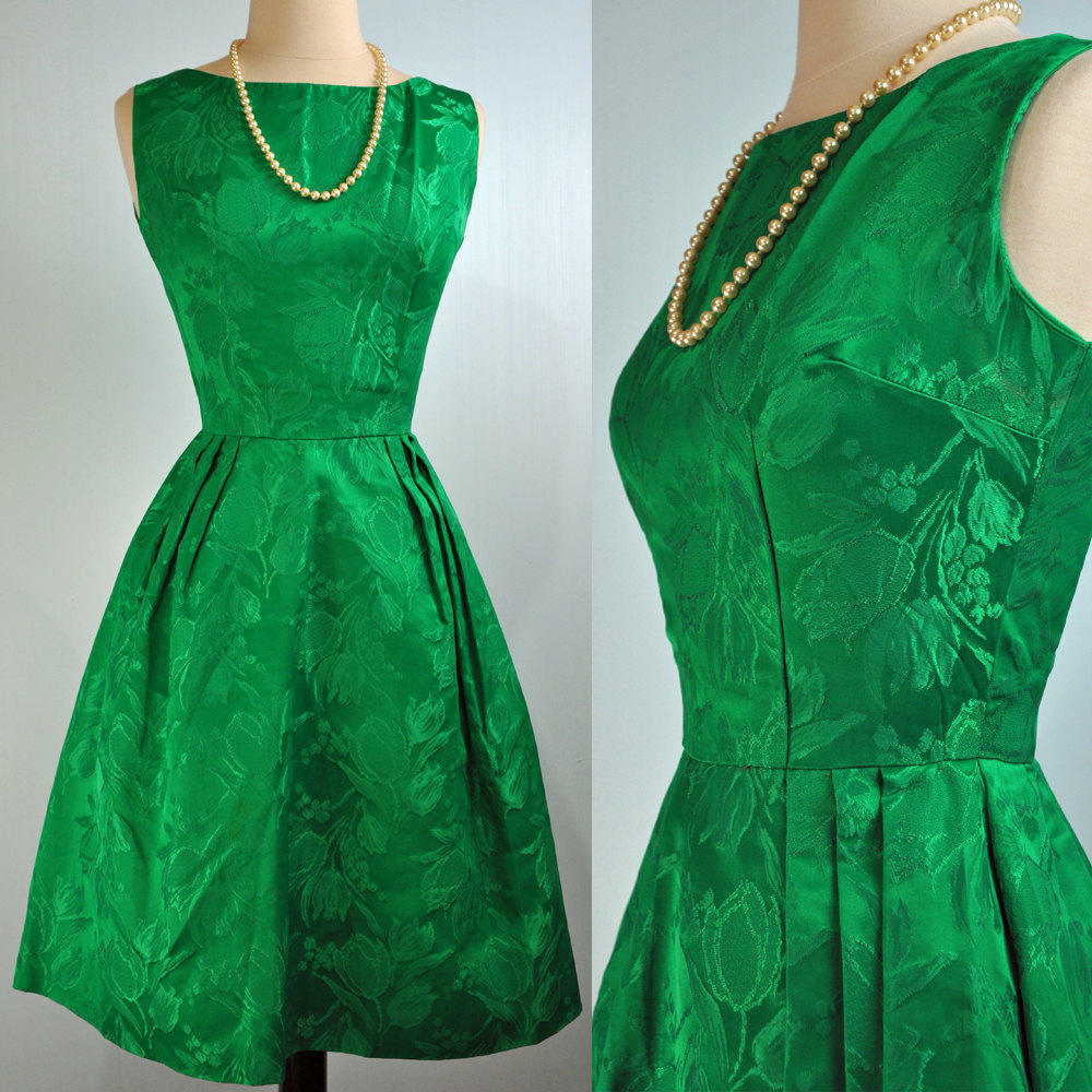 تفسير فستان اخضر في المنام اجمل بنات